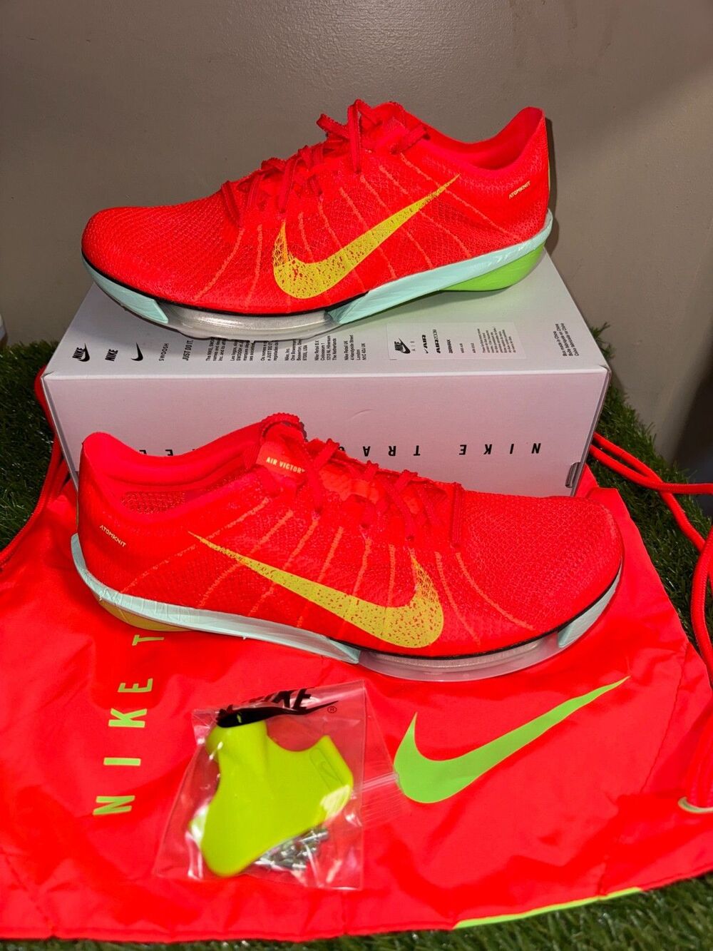 Men 7.5 / Wmn 9 Nike Zoom Victory 2 Track Spikes Bright Crimson Lime FD8411-600